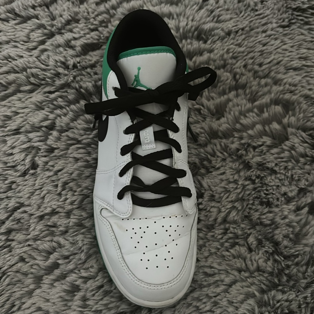 Air Jordan low cut